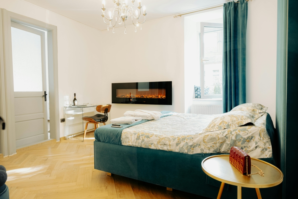 Gas heat fireplace in a room